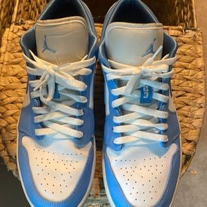 UNC Air Jordan 1 Low